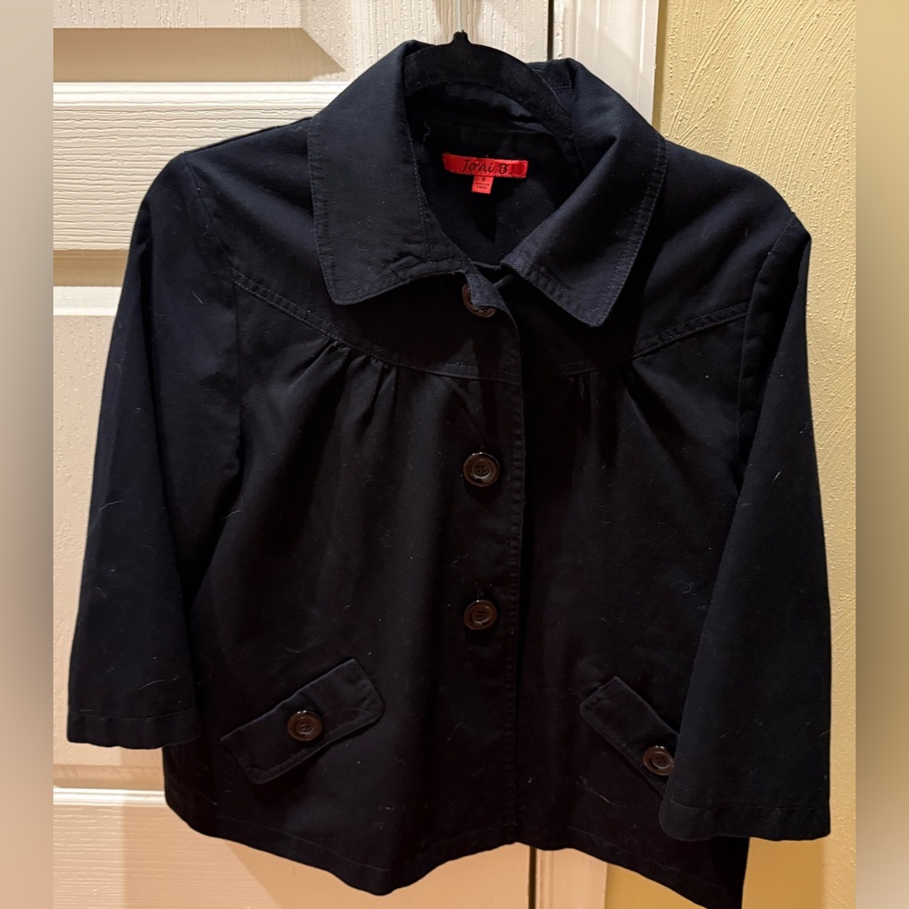 Toni, B Black three-quarter-sleeve jacket